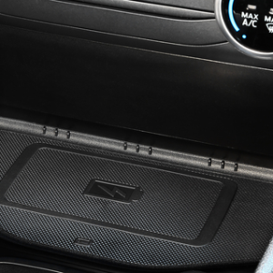 ACV* Qi brezžični komplet za polnjenje, integrirana rešitev, specifična za vozilo